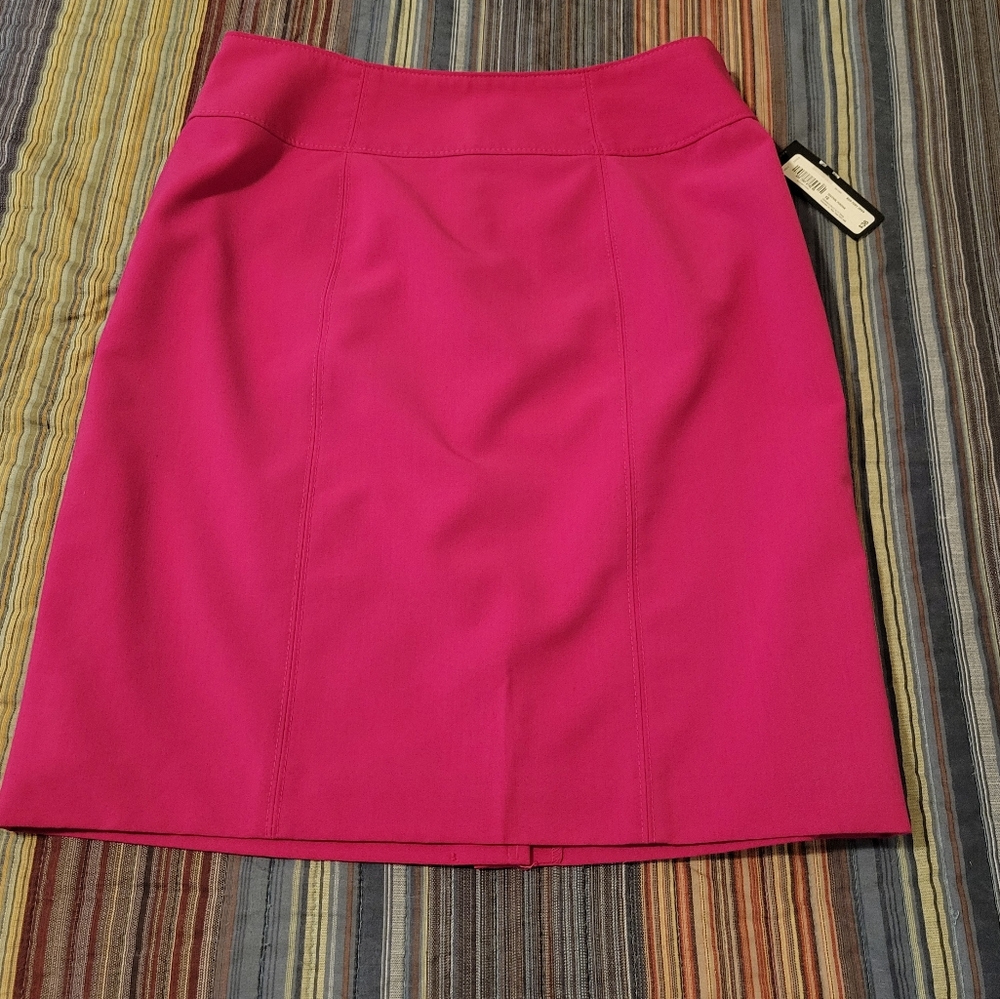 NWT Fuschia pencil skirt Worthington size 10